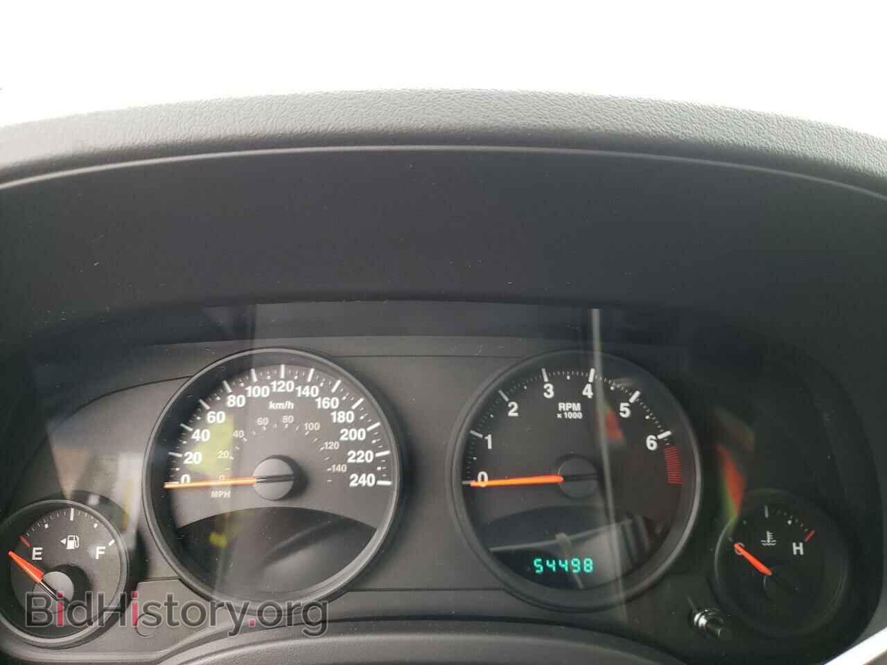 2010 JEEP COMPASS - VIN: 1J4NF4FB4AD653794 - Photo 8