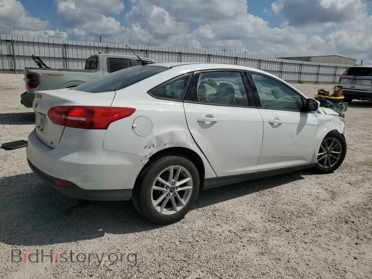 2017 FORD FOCUS - VIN: 1FADP3F2XHL251745 - Фото 3