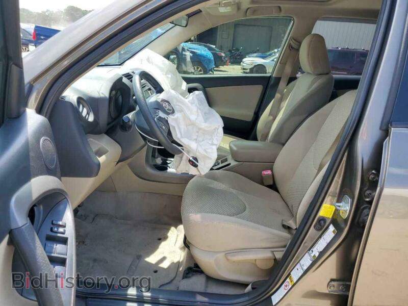2012 Toyota RAV4 (VIN JTMBF4DV5CD044321) — photo 7 of 13