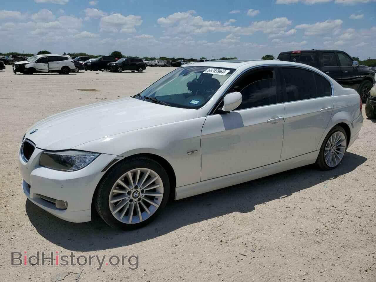 Фотография WBAPM73569A366553 - BMW 3 SERIES 2009