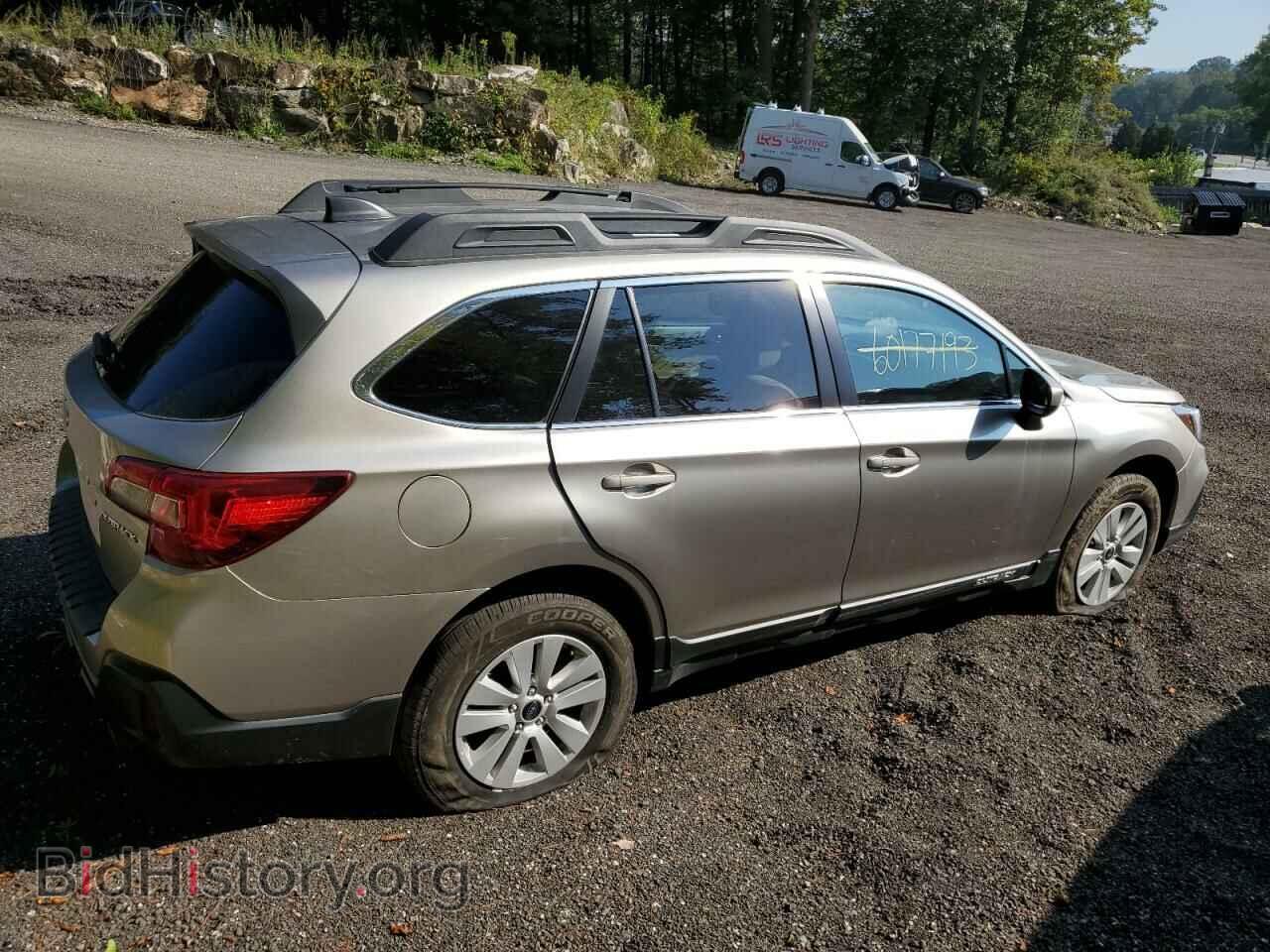 2018 SUBARU OUTBACK - VIN: 4S4BSACC7J3225221 - Фото 3