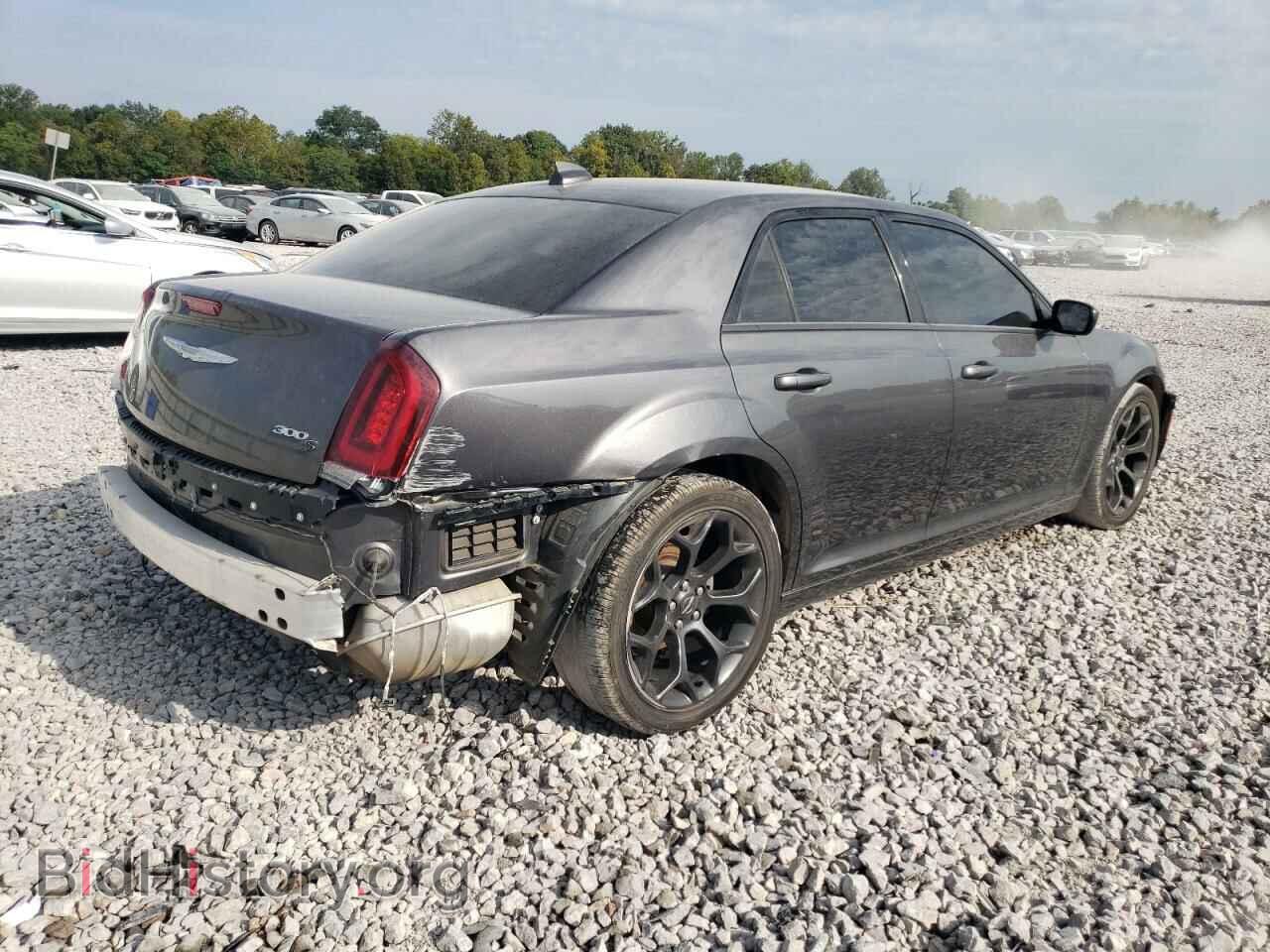 2019 CHRYSLER 300 - VIN: 2C3CCABG6KH538192 - Фото 3