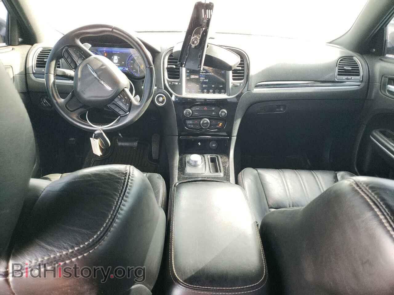 2019 CHRYSLER 300 - VIN: 2C3CCABG6KH538192 - Фото 8