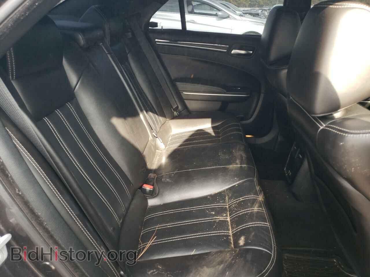 2019 CHRYSLER 300 - VIN: 2C3CCABG6KH538192 - Фото 10