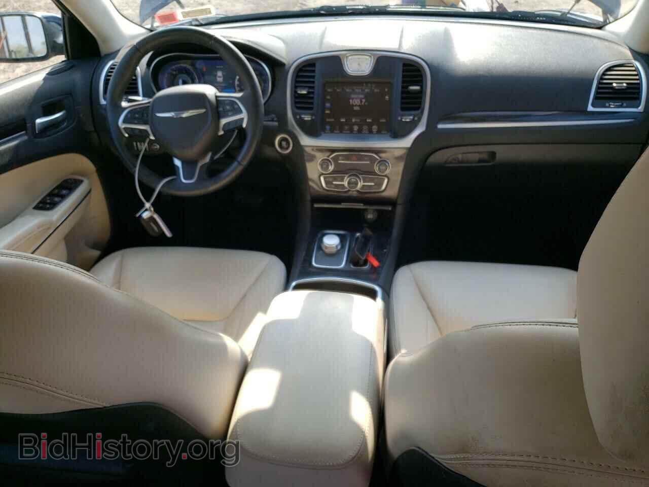 2016 CHRYSLER 300 - VIN: 2C3CCAAG5GH224557 - Фото 8