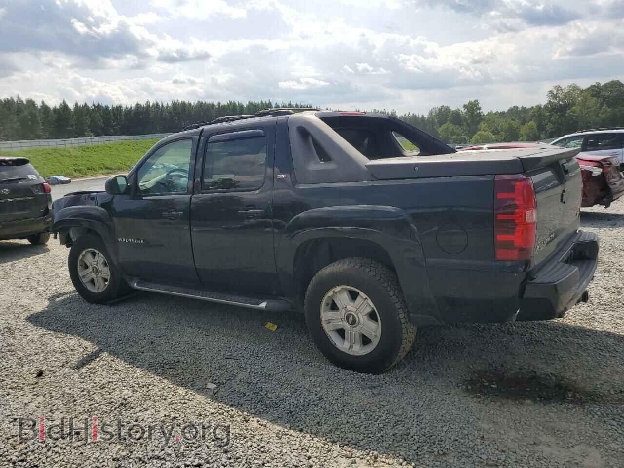 2011 CHEVROLET AVALANCHE - VIN: 3GNTKFE35BG109167 - Фото 2