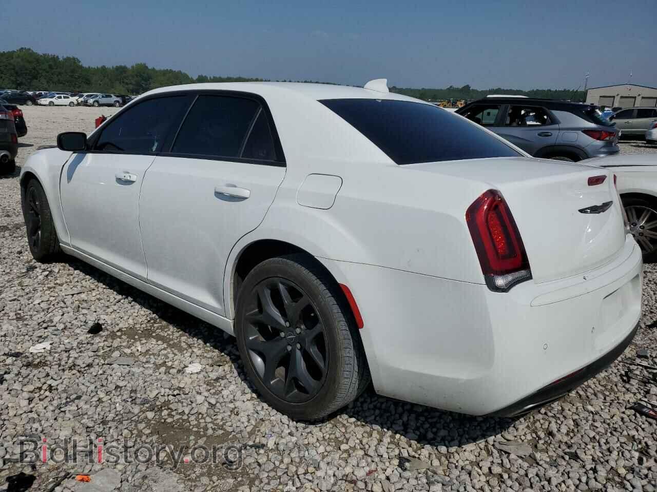 2021 CHRYSLER 300 - VIN: 2C3CCABG9MH545351 - Фото 2
