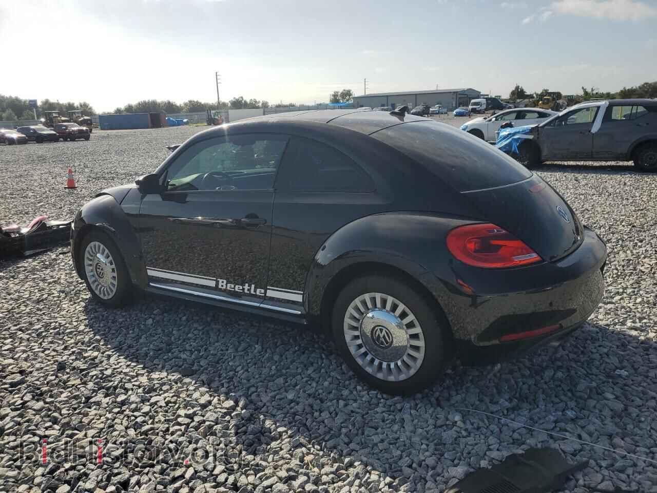 2014 VOLKSWAGEN BEETLE - VIN: 3VWJP7AT5EM624573 - Фото 2