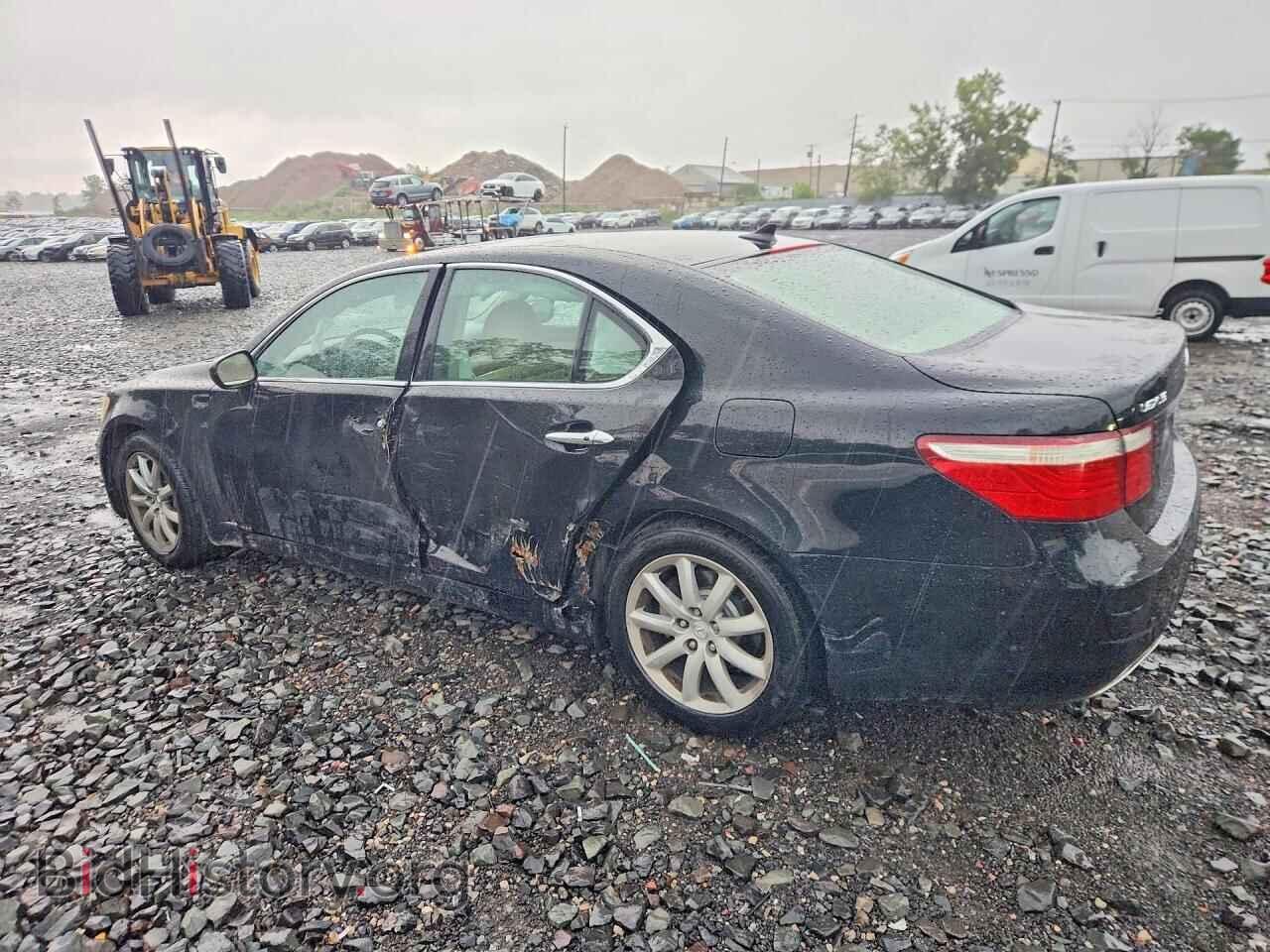 2008 LEXUS LS460 - VIN: JTHBL46F385084007 - Photo 2