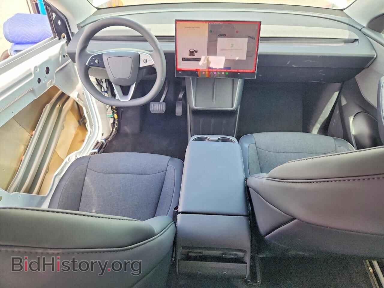 2026 TESLA MODEL Y - VIN: 7SAYGDED4TA693047 - Photo 8