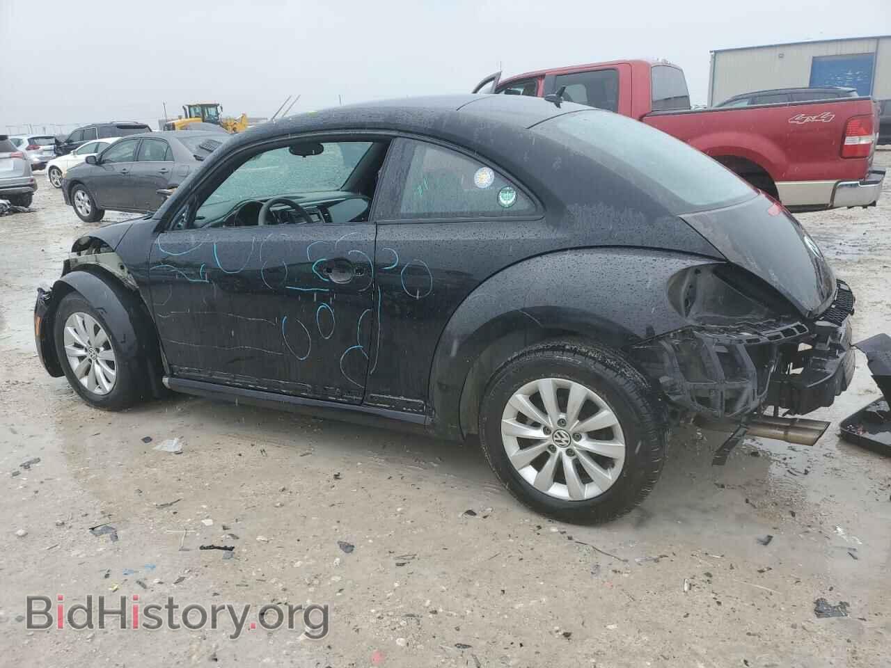 2014 VOLKSWAGEN BEETLE - VIN: 3VWF17ATXEM640422 - Фото 2