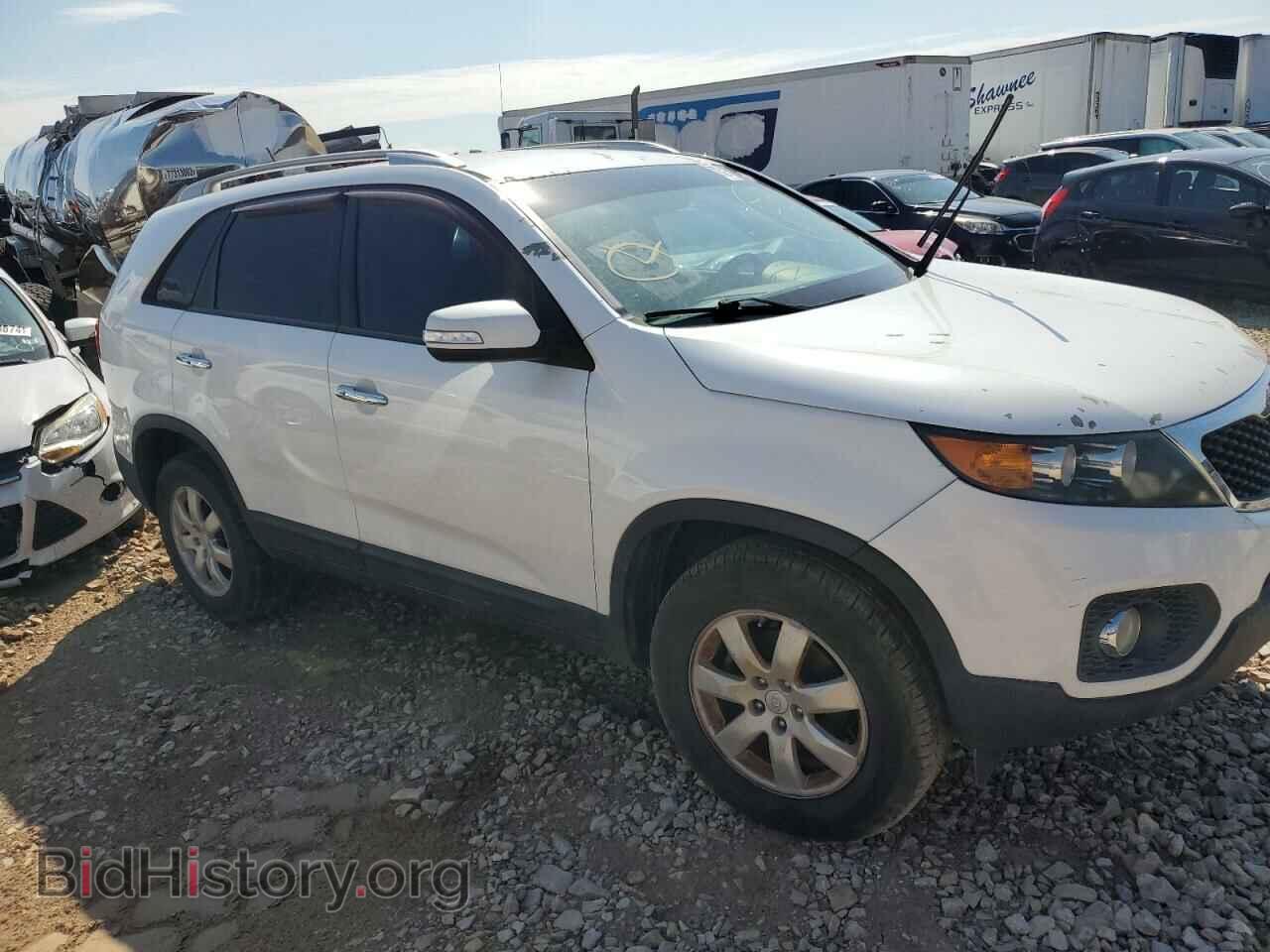 2011 KIA SORENTO - VIN: 5XYKT3A19BG066620 - Фото 4