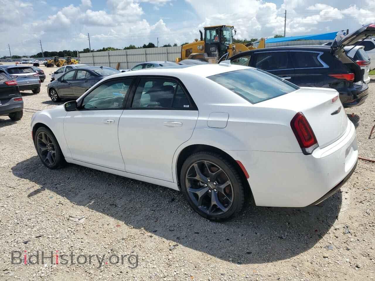 2023 CHRYSLER 300 - VIN: 2C3CCABG4PH637147 - Фото 2