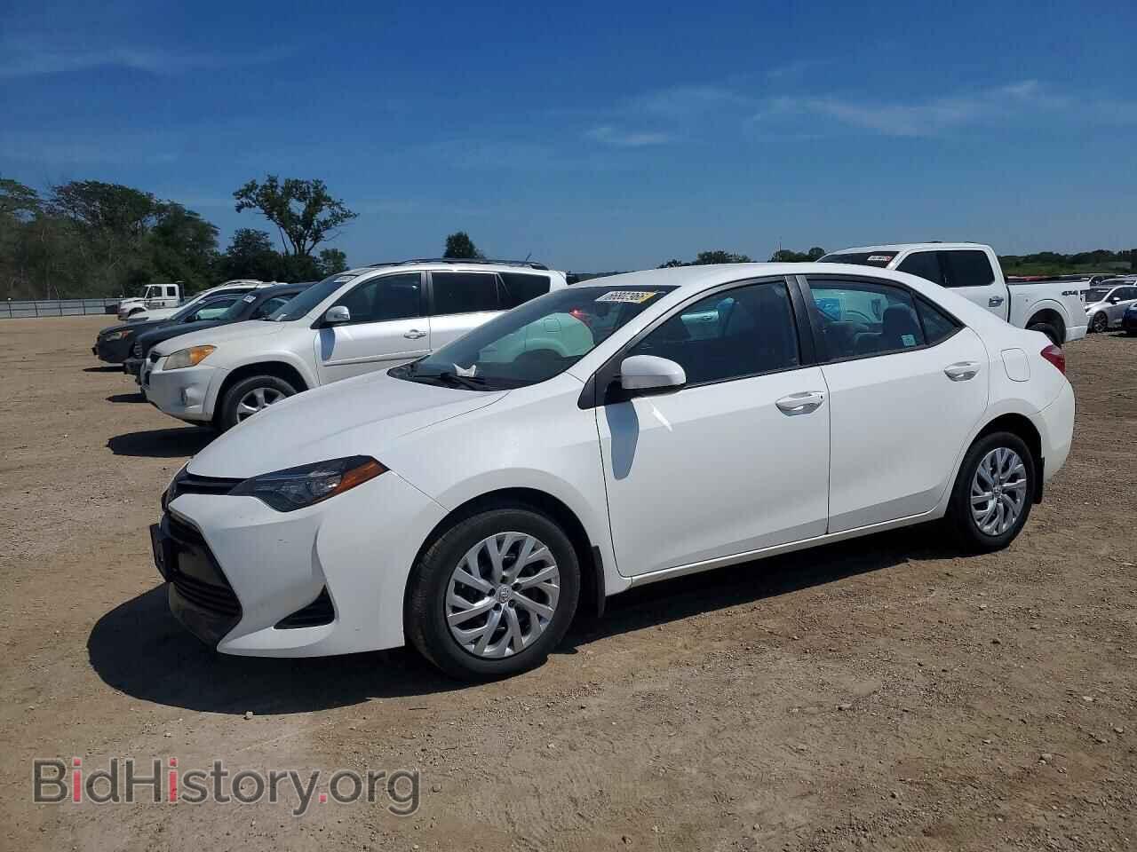 Photo 5YFBURHE2HP646059 - TOYOTA COROLLA 2017