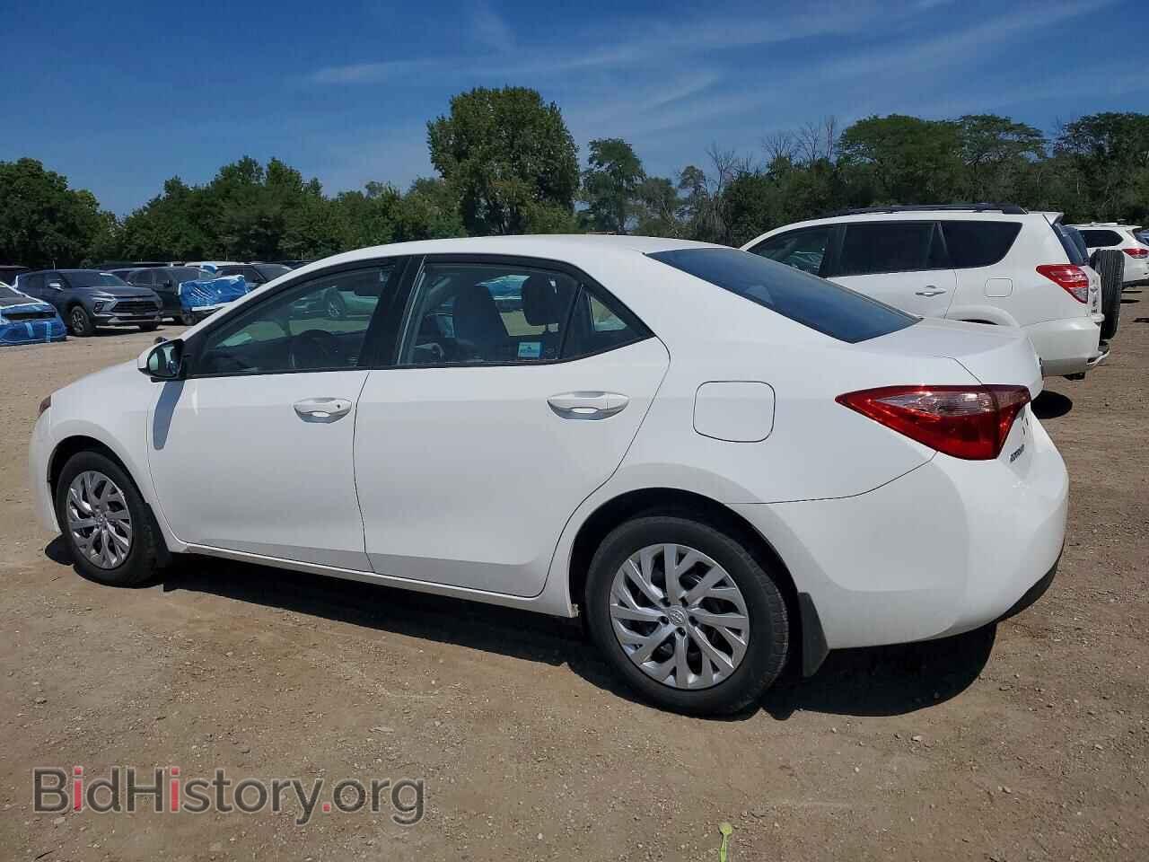 2017 TOYOTA COROLLA - VIN: 5YFBURHE2HP646059 - Фото 2
