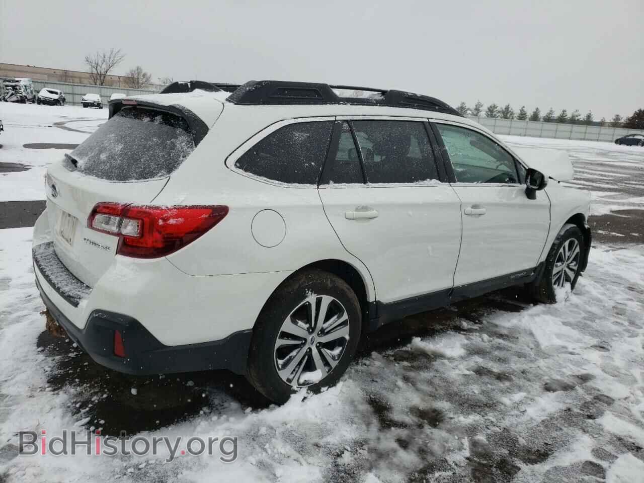 2018 SUBARU OUTBACK - VIN: 4S4BSANC3J3311767 - Фото 3