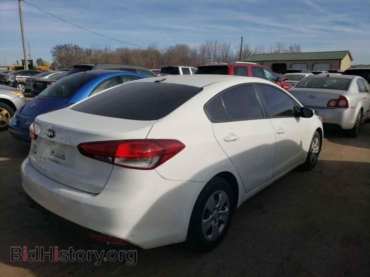 2017 KIA FORTE - VIN: 3KPFK4A71HE012152 - Фото 4
