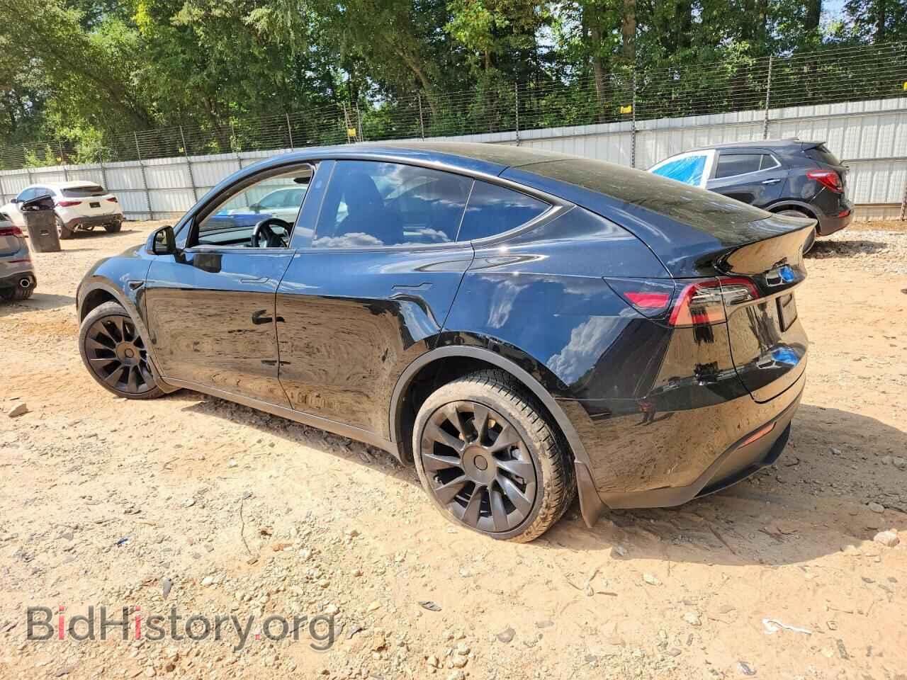 2024 TESLA MODEL Y - VIN: 7SAYGDEE3RA270574 - Фото 2