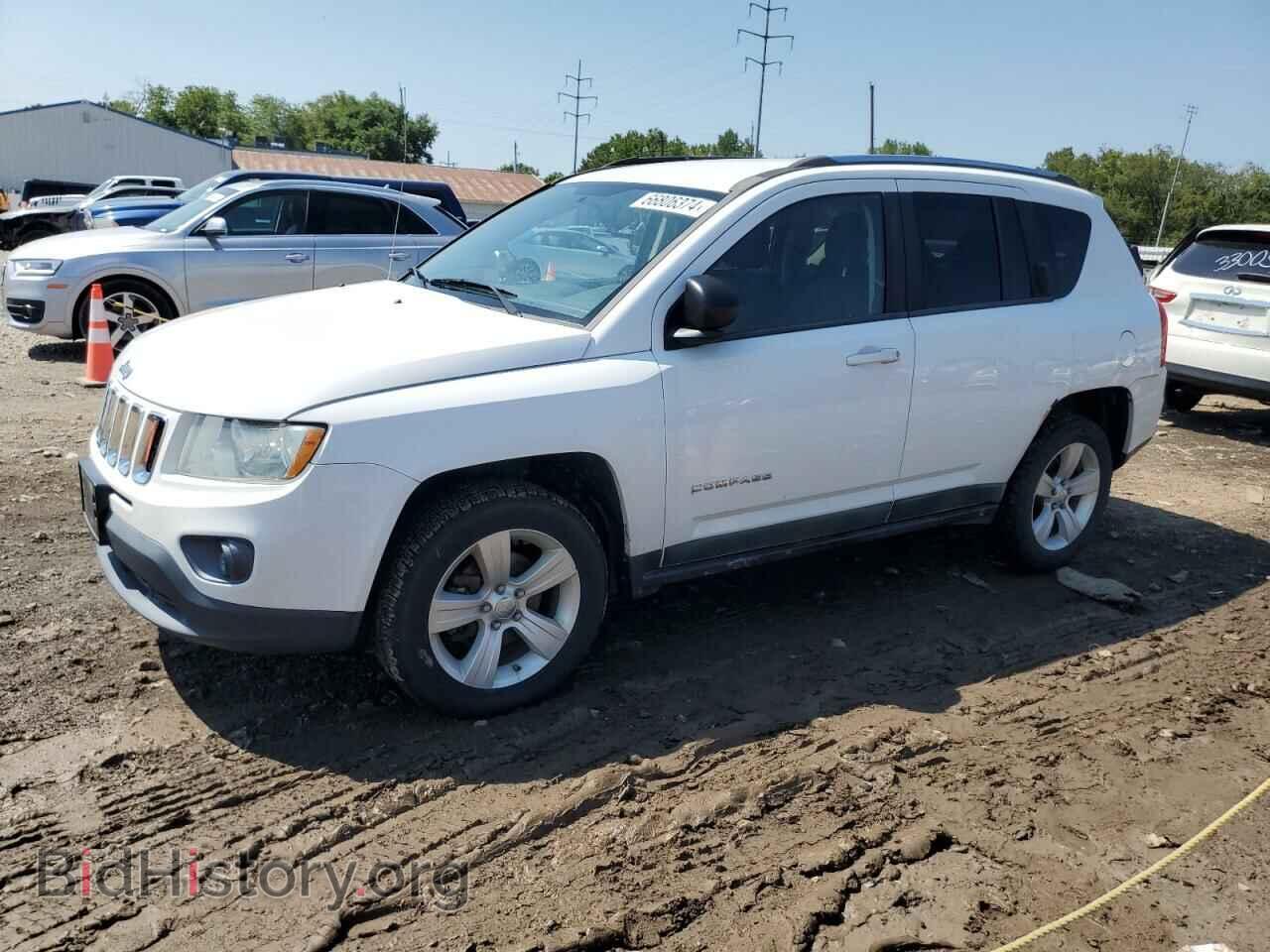 Photo 1J4NF1FB7BD197404 - JEEP COMPASS 2011