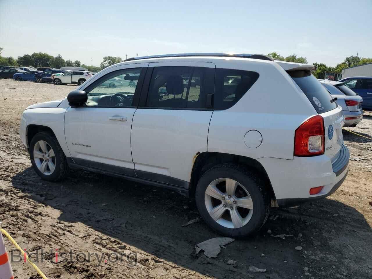 2011 JEEP COMPASS - VIN: 1J4NF1FB7BD197404 - Фото 2