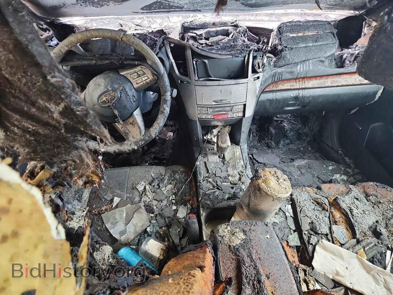 2011 SUBARU OUTBACK - VIN: 4S4BRBKC7B3348859 - Photo 8