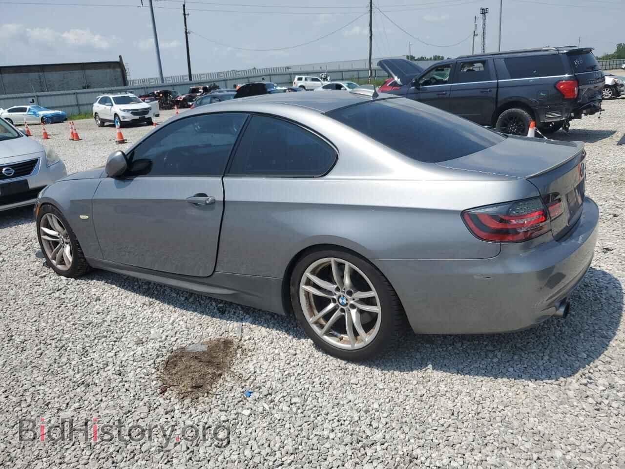 2011 BMW 3 SERIES - VIN: WBAKG7C54BE597970 - Фото 2