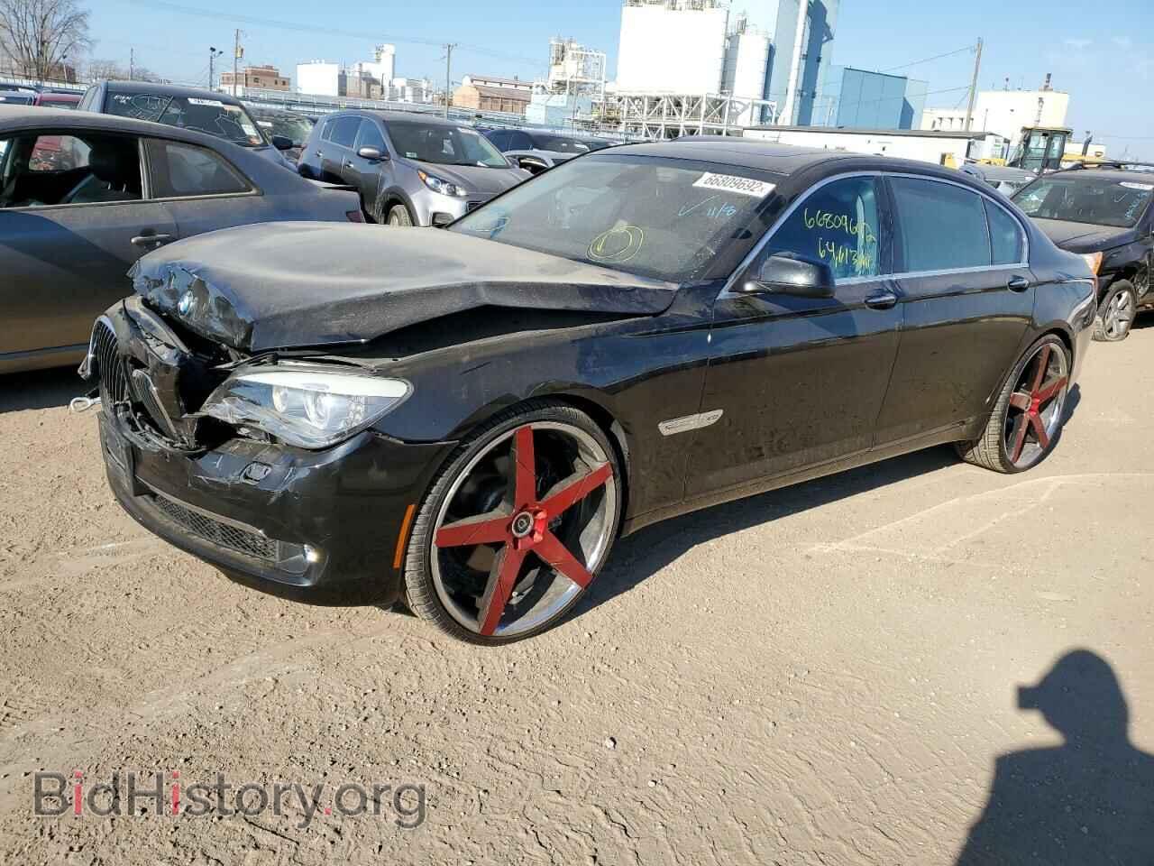 2011 BMW 7 SERIES - VIN: WBAKC8C57BC434226 - Фото 2