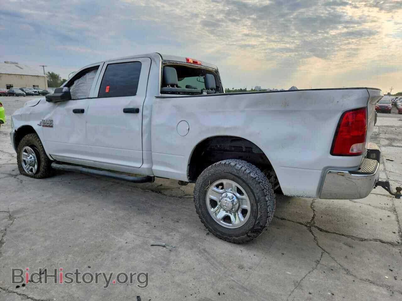 2018 RAM 2500 - VIN: 3C6UR5CL9JG332808 - Photo 2