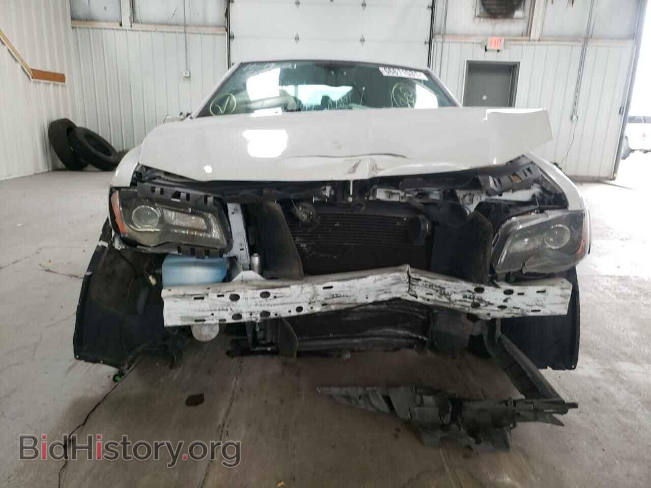 2014 CHRYSLER 300 - VIN: 2C3CCABG4EH344250 - Фото 9