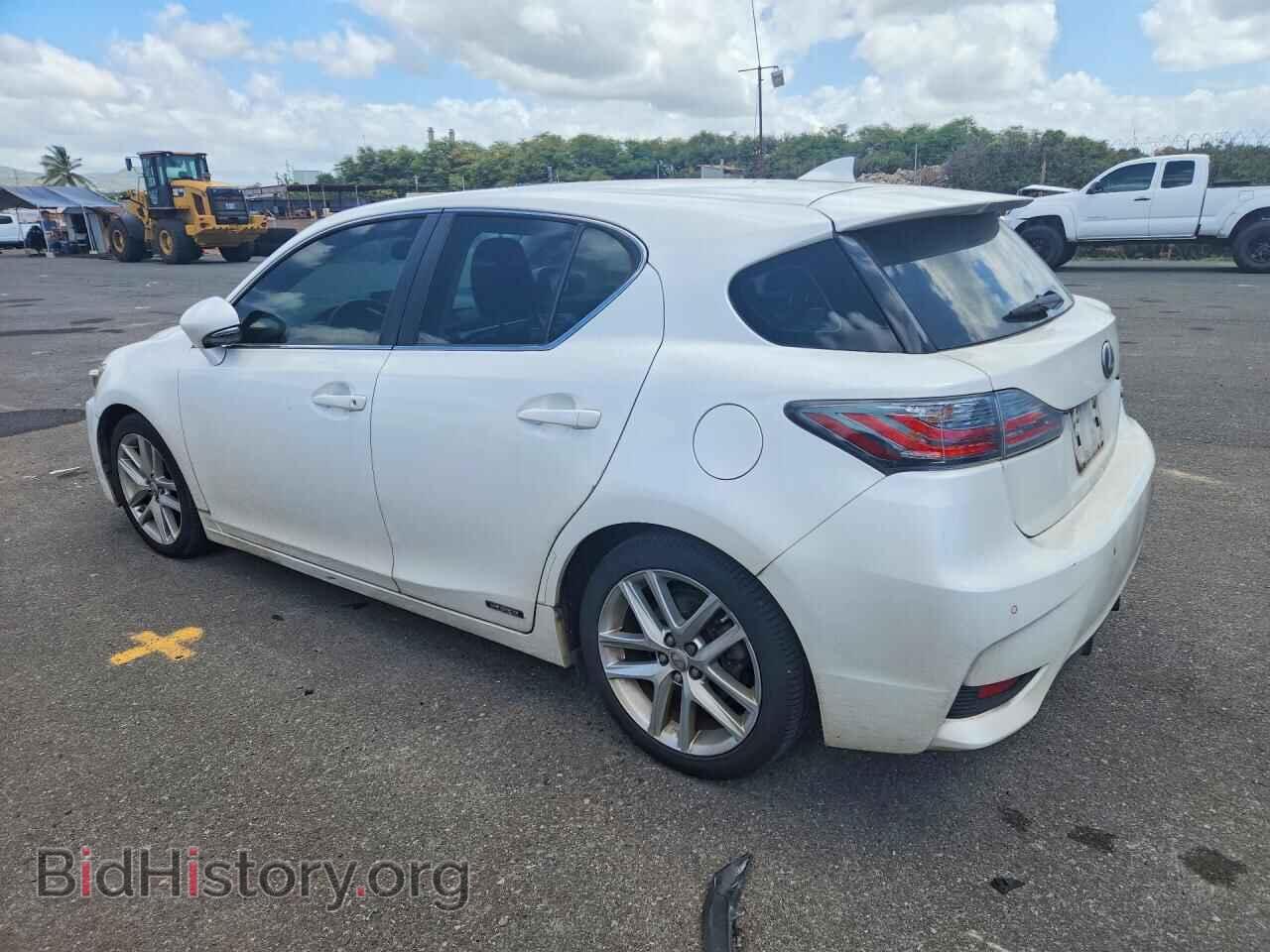 2014 LEXUS CT 200 - VIN: JTHKD5BH2E2179651 - Photo 2