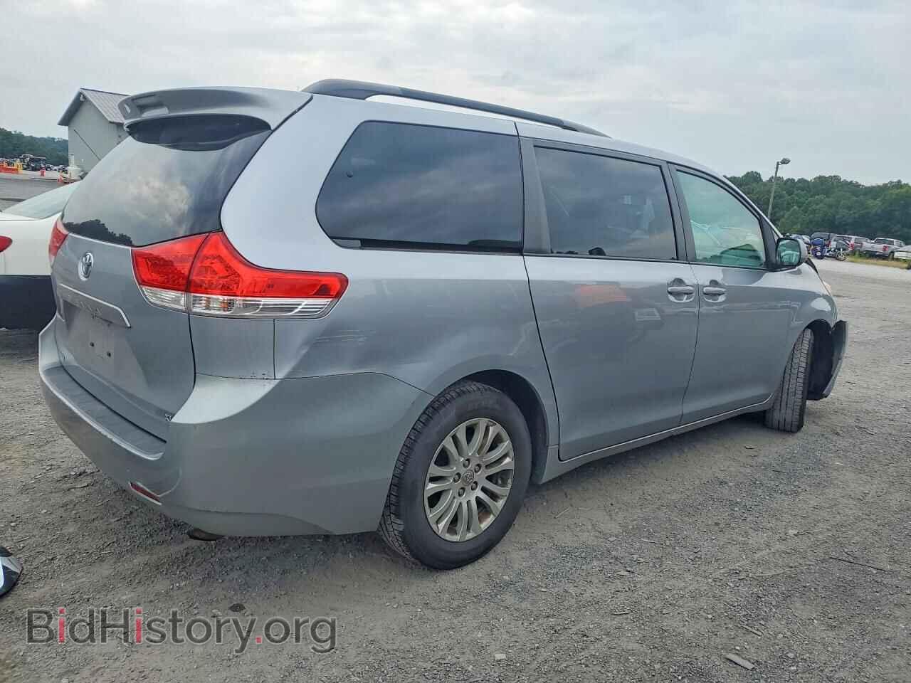 2011 TOYOTA SIENNA - VIN: 5TDYK3DC4BS172776 - Фото 3