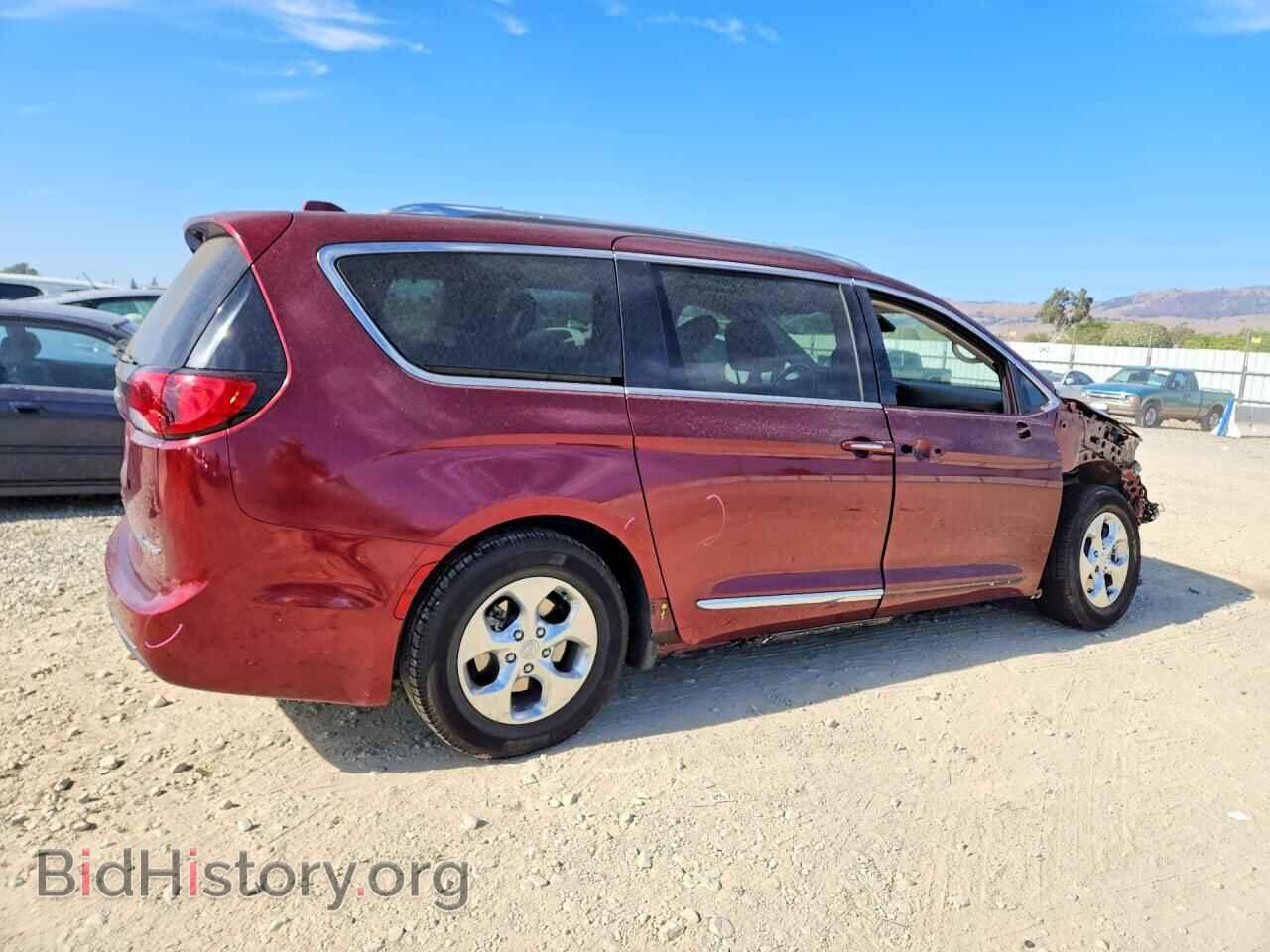 2018 Chrysler PACIFICA (VIN 2C4RC1N71JR229658) — фото 3 из 14