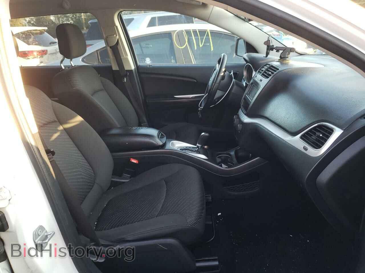 2017 DODGE JOURNEY - VIN: 3C4PDCBB4HT517075 - Фото 5