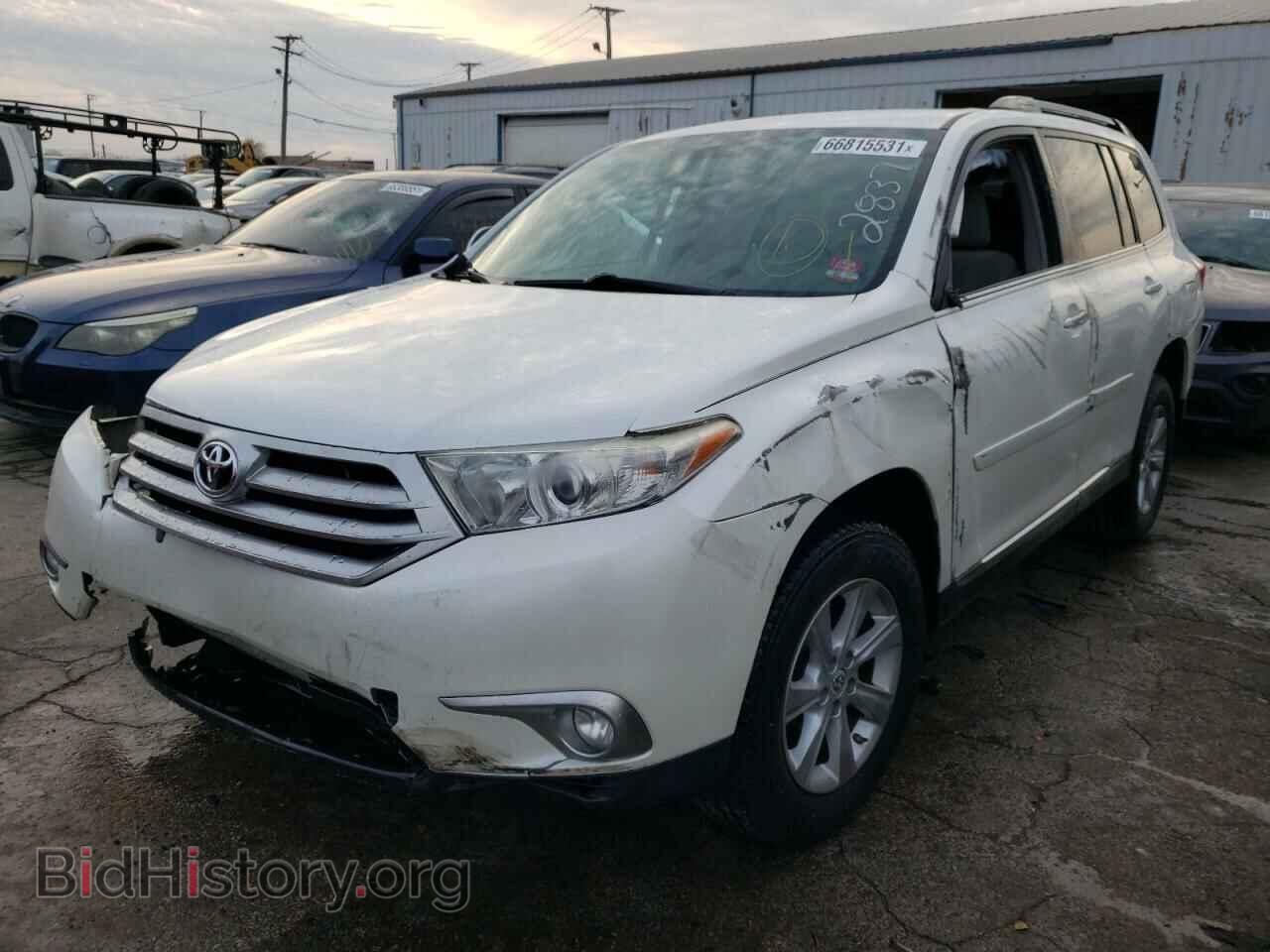 2012 TOYOTA HIGHLANDER - VIN: 5TDBK3EH4CS112837 - Фото 2