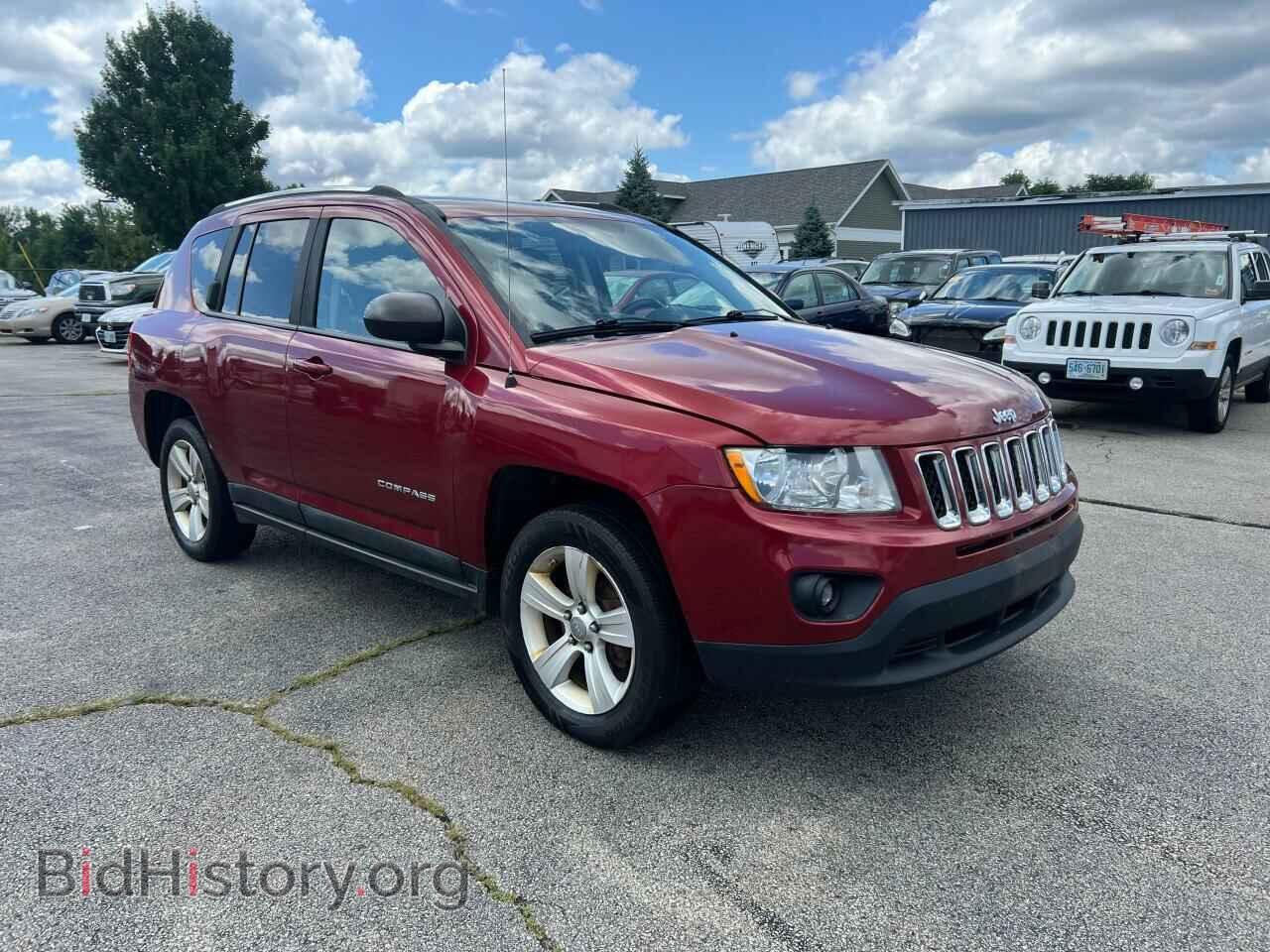 Photo 1J4NF1FB6BD159050 - JEEP COMPASS 2011