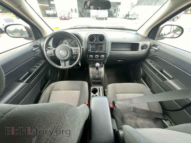 2011 Jeep COMPASS (VIN 1J4NF1FB6BD159050) — фото 9 из 10