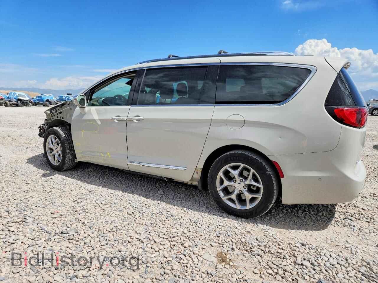 2017 CHRYSLER PACIFICA - VIN: 2C4RC1GG5HR592598 - Photo 2