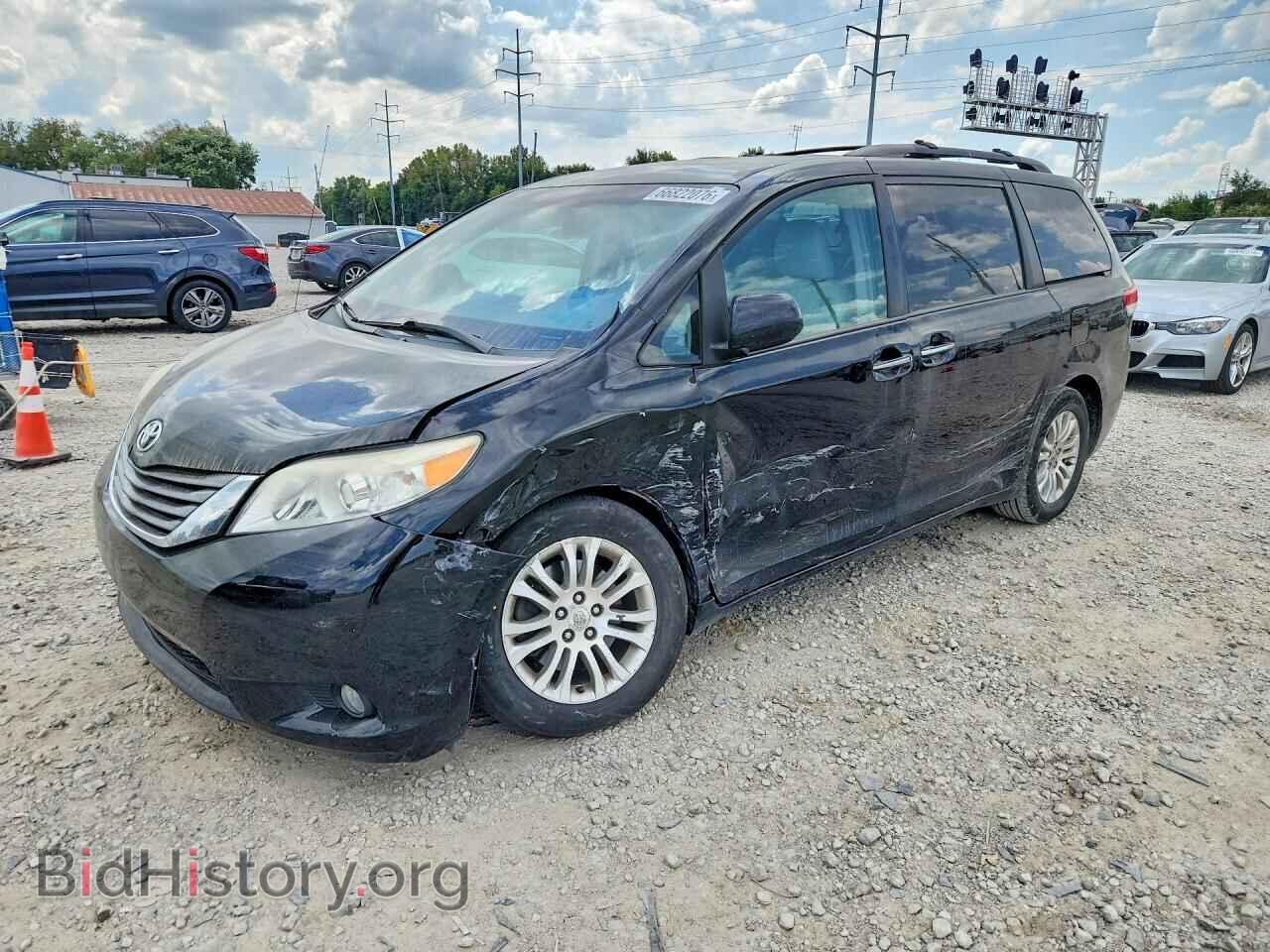 Photo 5TDYK3DC3CS233858 - TOYOTA SIENNA 2012