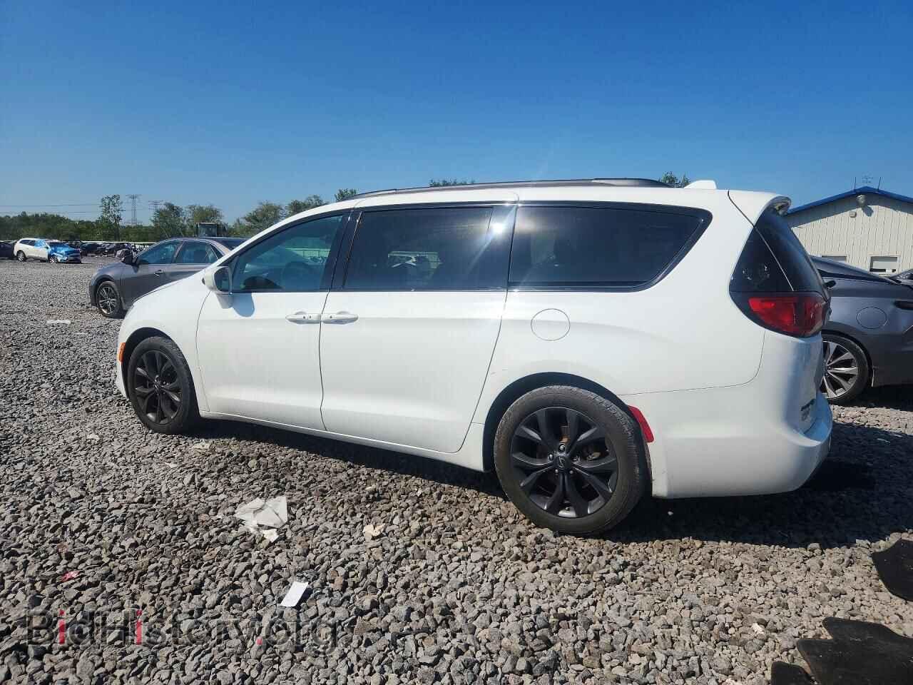 2019 CHRYSLER PACIFICA - VIN: 2C4RC1EG0KR742014 - Photo 2