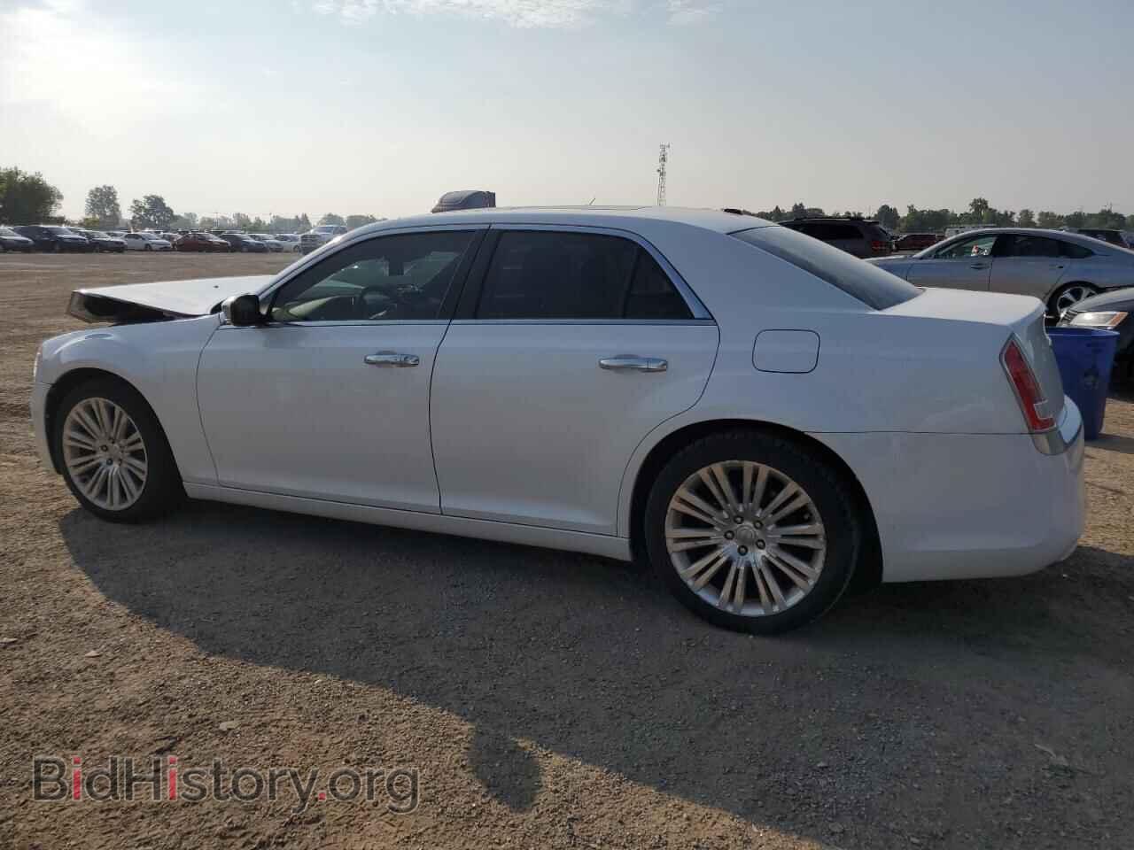 2014 CHRYSLER 300 - VIN: 2C3CCAPG0EH173425 - Фото 2
