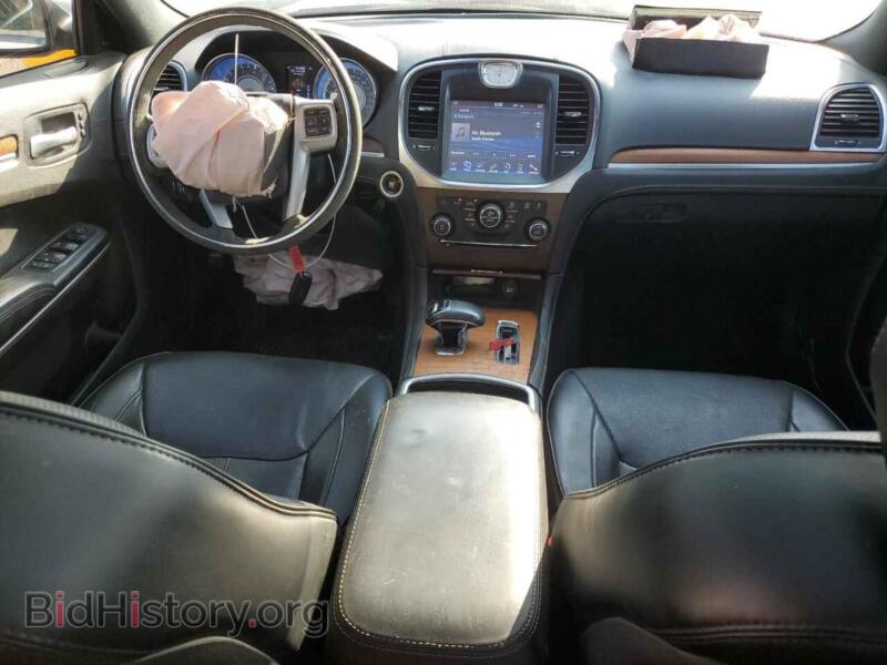 2014 Chrysler 300 (VIN 2C3CCAPG0EH173425) — photo 8 of 12