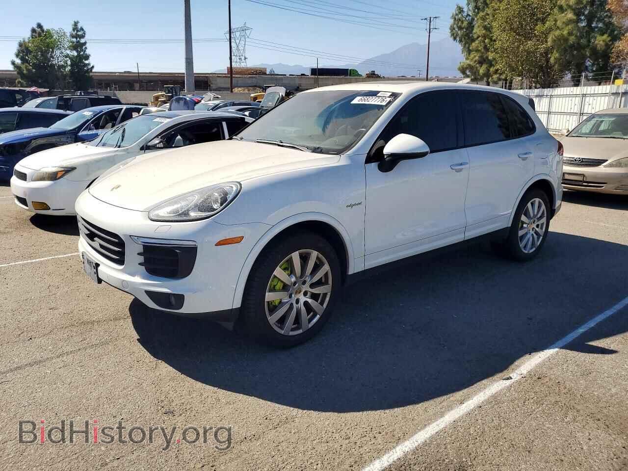 Фотография WP1AE2A27HLA75689 - PORSCHE CAYENNE 2017