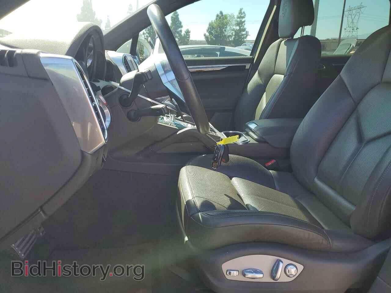 2017 PORSCHE CAYENNE - VIN: WP1AE2A27HLA75689 - Фото 7