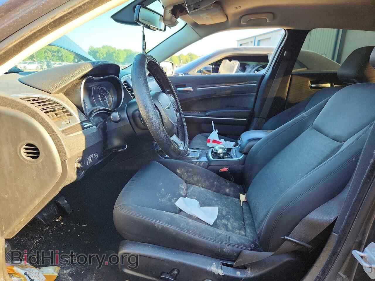2019 CHRYSLER 300 - VIN: 2C3CCAAG4KH614333 - Фото 7