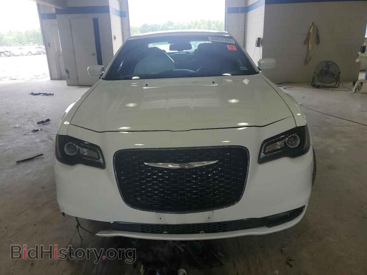 2019 CHRYSLER 300 - VIN: 2C3CCABG0KH618040 - Фото 5