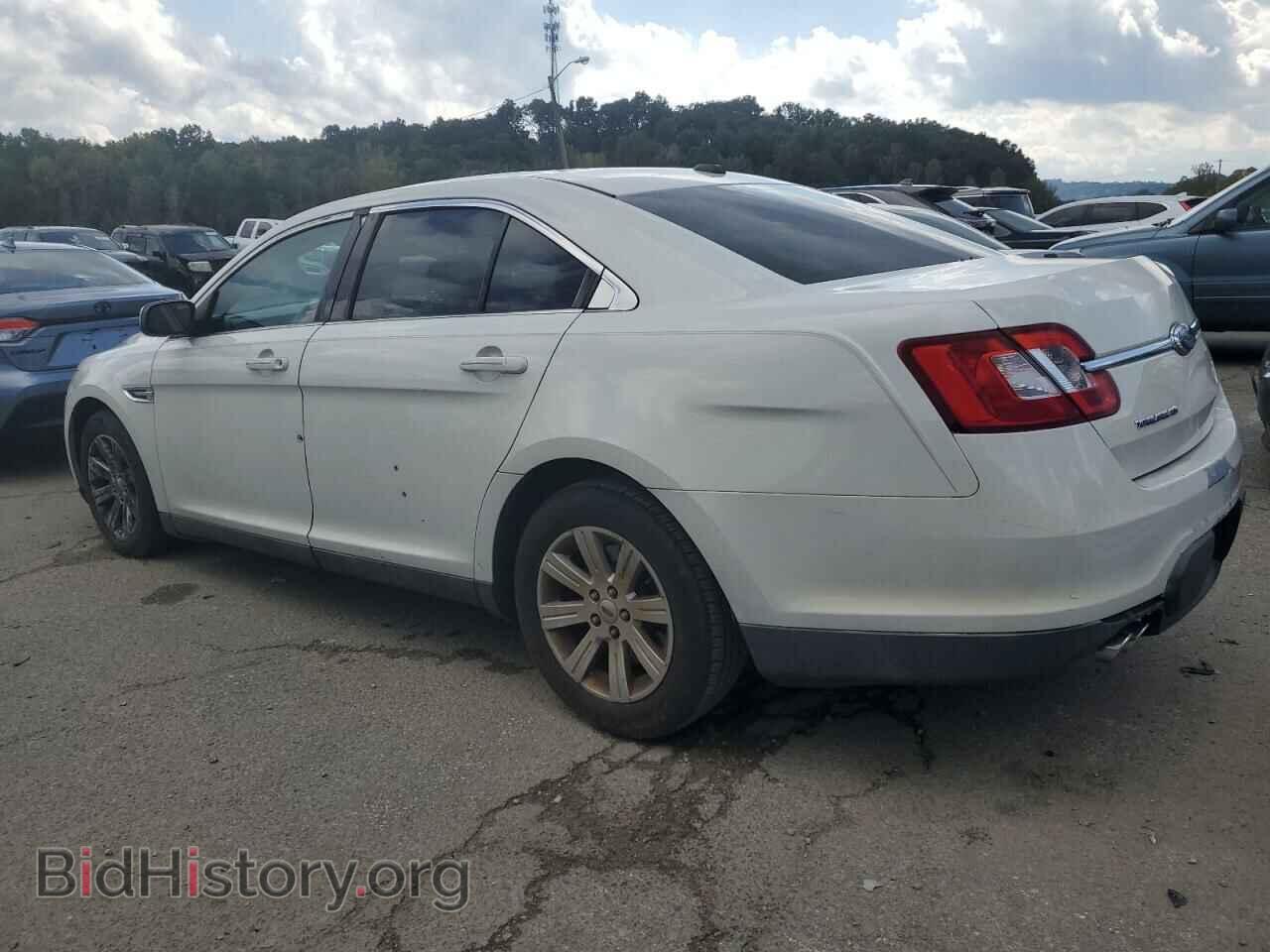 2010 FORD TAURUS - VIN: 1FAHP2DW8AG165513 - Фото 2