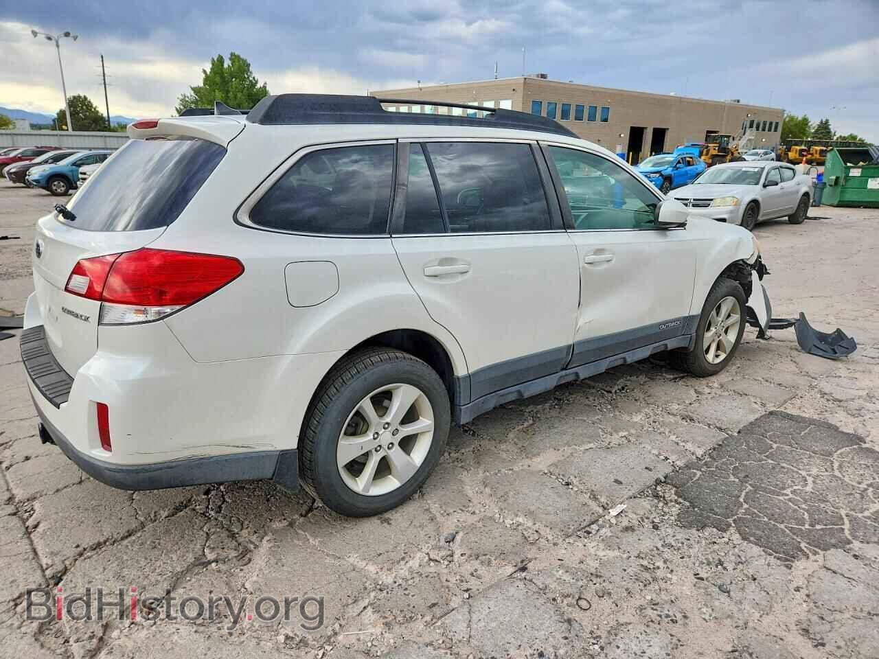 2014 SUBARU OUTBACK - VIN: 4S4BRCCC4E3272199 - Photo 3