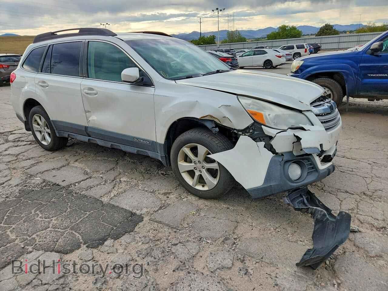 2014 SUBARU OUTBACK - VIN: 4S4BRCCC4E3272199 - Photo 4