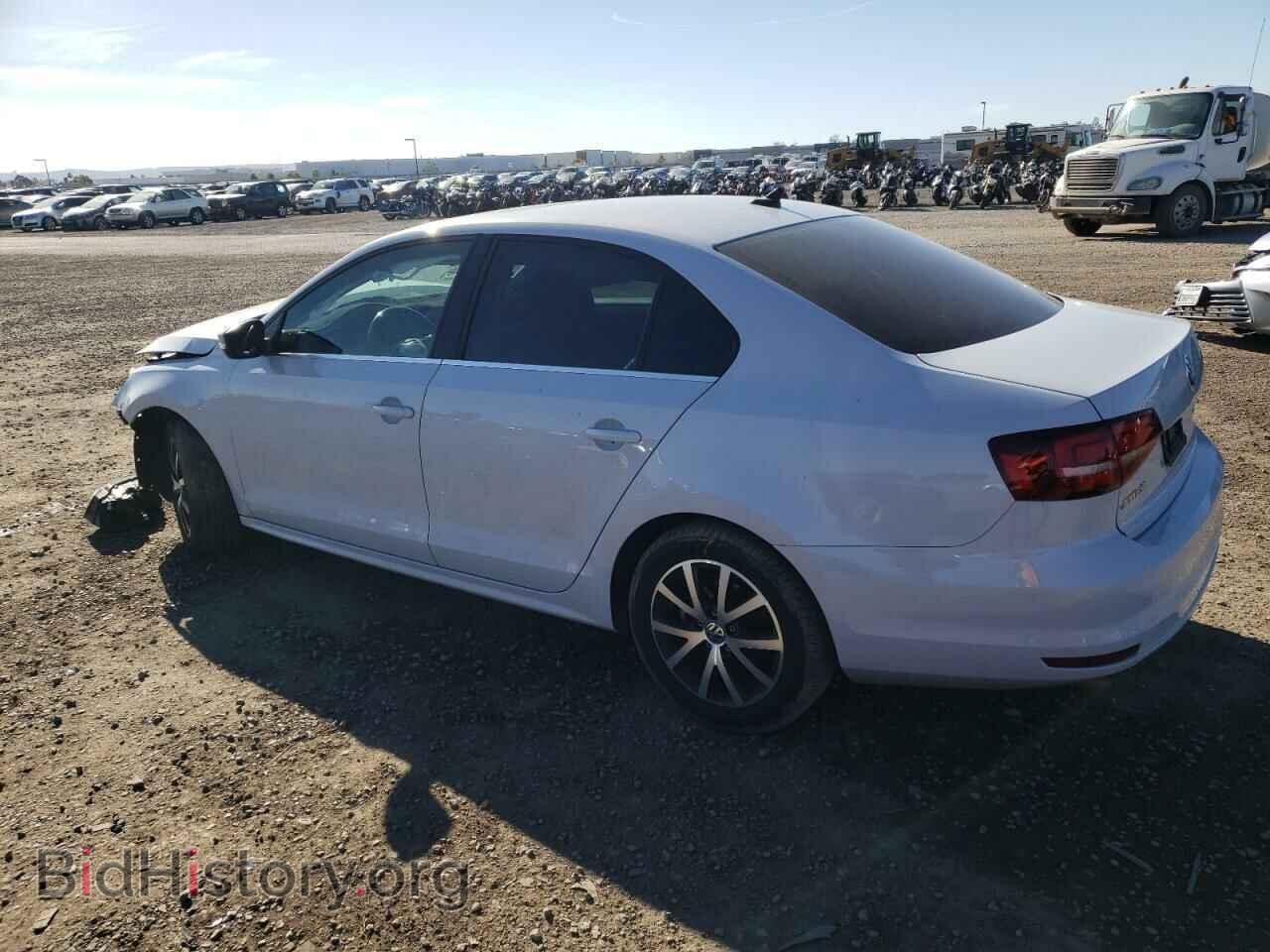 2017 VOLKSWAGEN JETTA - VIN: 3VWDB7AJ3HM355116 - Фото 2