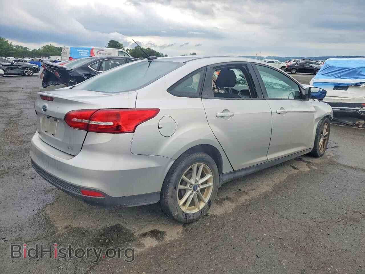 2017 FORD FOCUS - VIN: 1FADP3F24HL201262 - Фото 3